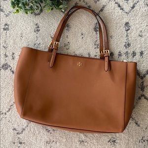 Torch Burch York Buckle Tote